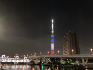 A night from Tokyo to Paris